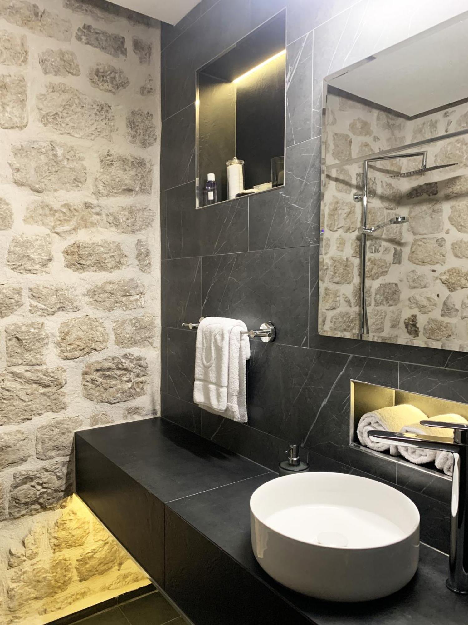 Kazin Supreme Otel Kotor Dış mekan fotoğraf