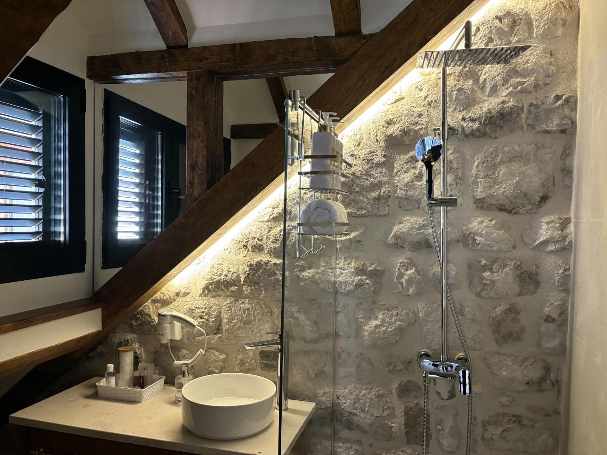 Kazin Supreme Otel Kotor Dış mekan fotoğraf